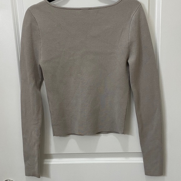 Abercrombie & Fitch Gray Sweater - Picture 3 of 3